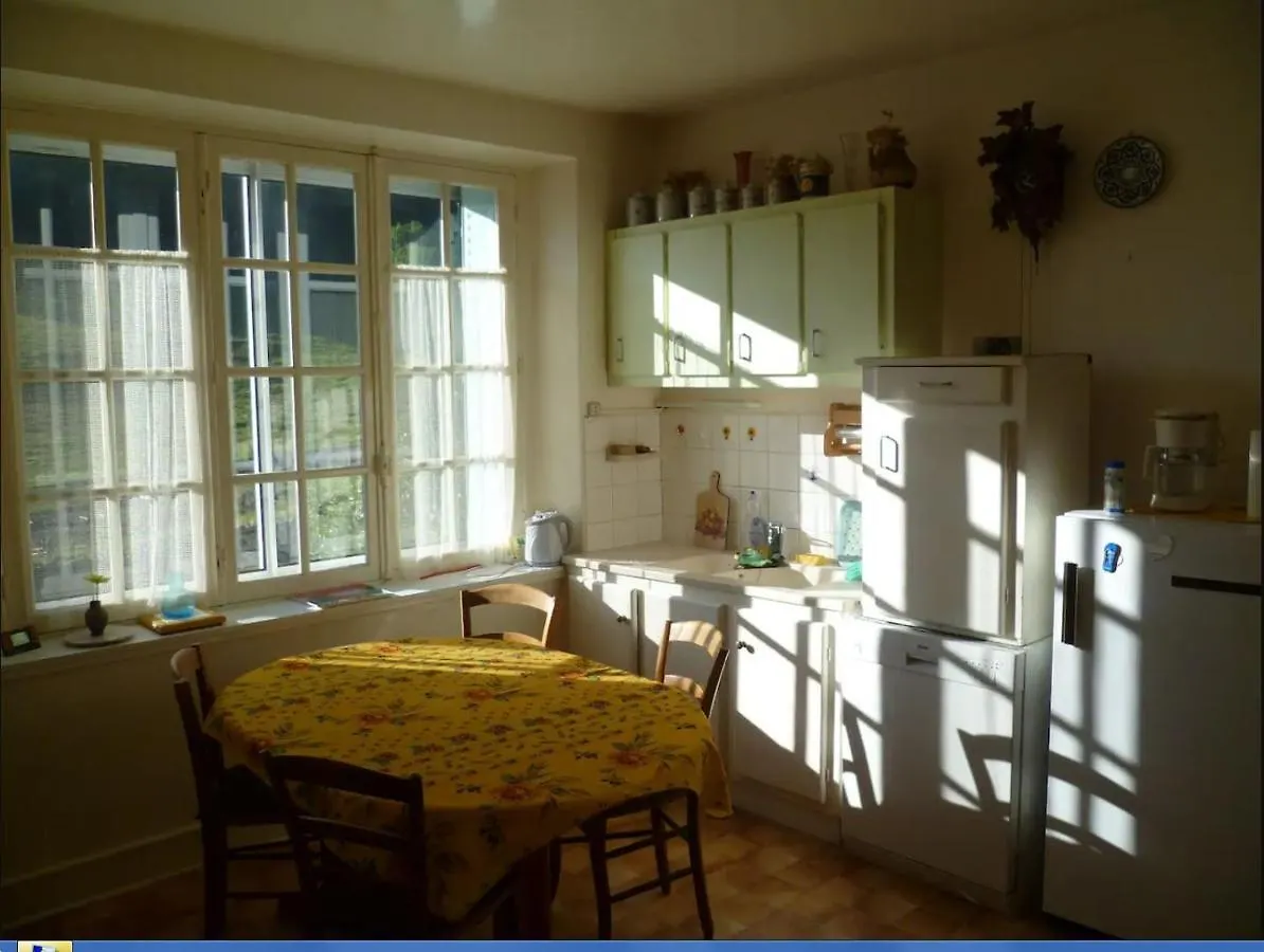 Holiday home Maison Sur Rhue Villa Egliseneuve-d'Entraigues France